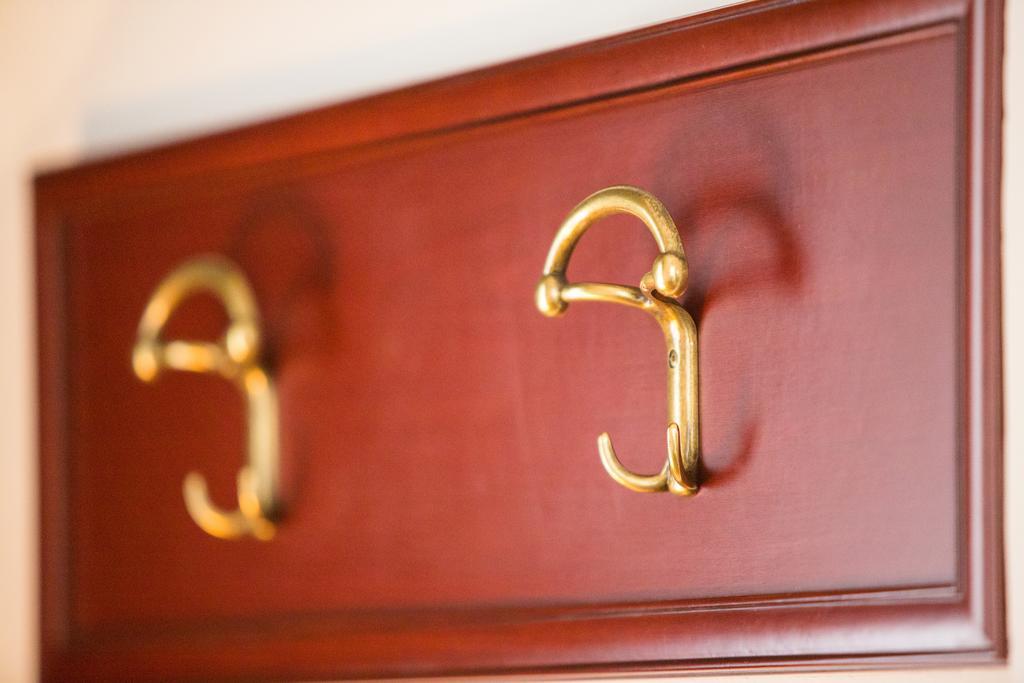 Hotel Leonardo ブレシア エクステリア 写真